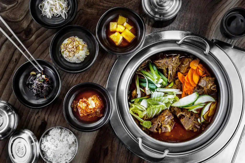trouver restaurant coréen guide web